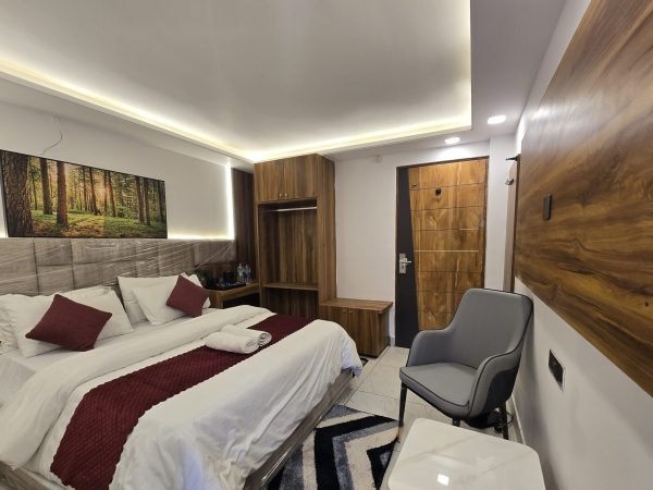 Deluxe Room 3